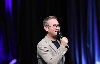 Başakşehir’de sahnenin genç yıldızları ödüllerini...