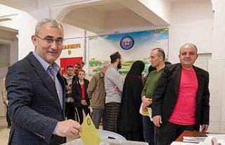 Başkan Alim Işık oyunu kullandı