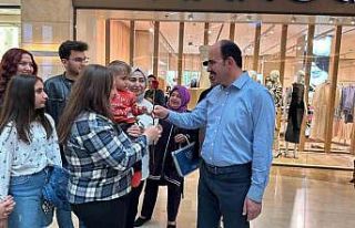 Başkan Altay şehir merkezinde esnaf ve vatandaşlarla...