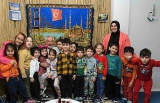 Başkan Başdeğirmen, minik öğrencilere masal anlattı