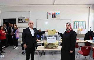 Başkan Bıyık oyunu kullandı