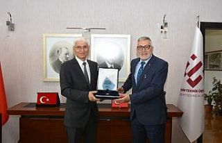 Başkan Bozkurt’tan Rektör Özcan’a teşekkür...