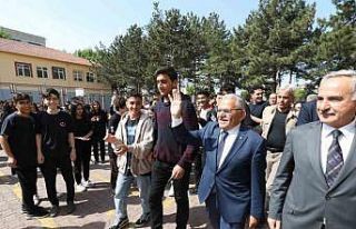 Başkan Büyükkılıç, öğrencilerle TOGG’u buluşturuyor