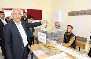 Başkan Güder oyunu kullandı