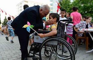 Başkan Mahçiçek; “İlgimizi gösterelim, engelleri...