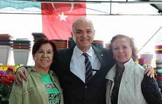 Başkan Özlü esnaf ziyaretinde halkla buluştu