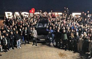 Başkan Özlü’den gençlere Togg sürprizi