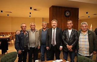 Başkan Palancıoğlu, emekli olan personel ve ailesi...