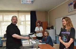 Başkan Pehlivan, sandık başına giderek oyunu kullandı