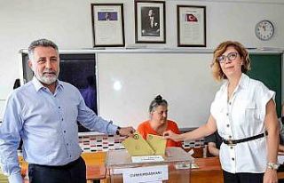 Başkan Sandal oyunu kullandı