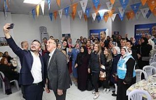 Başkan Savran, gençlerle bir araya geldi