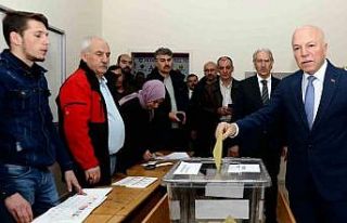 Başkan Sekmen oyunu kullandı