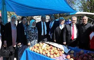 Başkan Suer, ilçe pazarında esnafın sorunlarını...