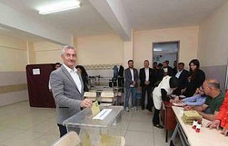 Başkan Tahmazoğlu oyunu kullandı