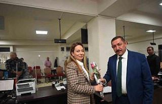 Başkan Vidinlioğlu, belediye personelinin Anneler...