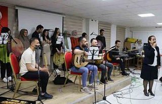 Batman’da depremzedelere konser