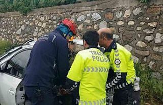 Bayan öğretmen, aracıyla dereye uçtu, emniyet...