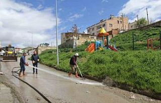 Bayburt’ta çevre temizlik çalışmaları sürüyor