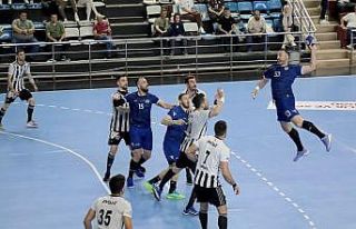 Beşiktaş’ı 36-33 yenen Sakarya Büyükşehir...