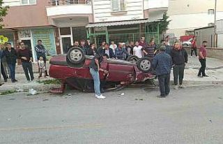 Beton mikseri ve otomobil çarpıştı: 7 yaralı