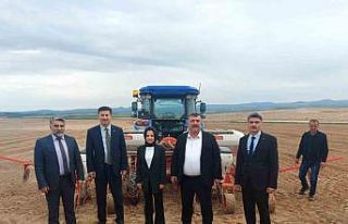Beylikova’ya ayçiçeği ve sorgum tohum desteği