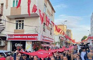 Beyoğlu’nda Cumhur İttifakı Türk bayraklarıyla...