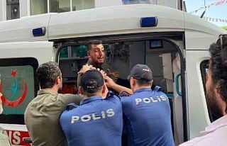 Binanın çatısına çıkarak kendini atacağını...