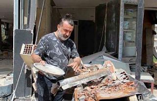 Bir dakikada 30 milyonluk birikimleri enkaz oldu