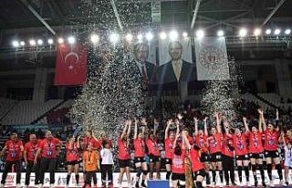 Bir Türk takımı ilk kez Avrupa kupasını kazandı