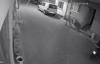 Bisiklet hırsızlığı kamerada