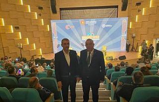 Bıyık ve Canpolat iktisat kongresine katıldı