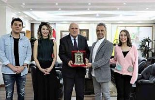 ‘Borç’ film ekibinden Başkan Pekmezci’ye ziyaret