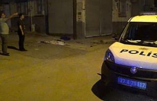 Boşanma aşamasındaki karısını sokak ortasında...