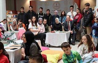 Bu sefer annelere masal anlatıldı