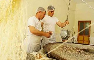 Bu tepside beş nesildir kadayıf pişiyor