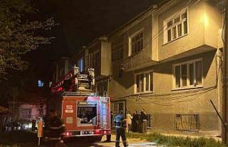 Burdur’da çatı yangını