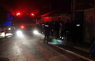 Burdur’da gece saatlerinde bir evde çıkan yangında...