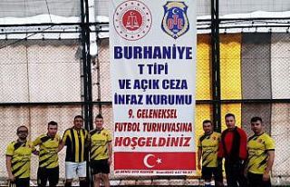 Burhaniye’de Geleneksel Futbol Turnuvası ilgi gördü