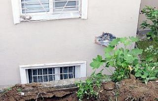 Bursa’da heyelan tehlikesine aldırış etmeyen...