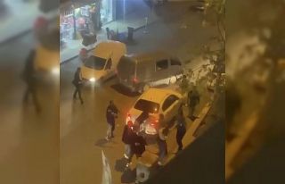 Bursa’da ‘yol verme’ kavgası, ringleri aratmadı