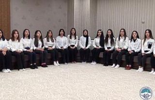 Büyükşehir KAYMEK Gençlik Korosu’ndan Anneler...