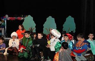 Büyükşehirin eğitim verdiği çocuklardan muhteşem...