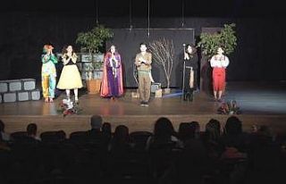 “Cadının Kutusu” isimli çocuk tiyatro oyunu...