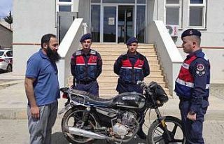 Çalınan motosiklet bulunarak sahibine teslim edildi