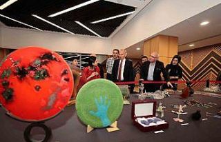 Cam eserlerin geliri depremzedelere bağışlandı