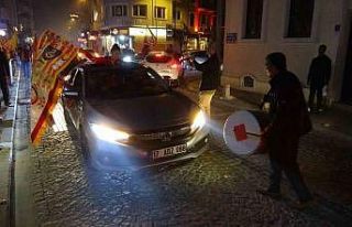 Çanakkale’de taraftarlardan davul zurnalı kutlama