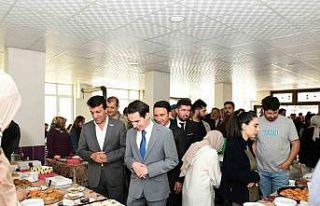 Çatak’ta depremzedeler yararına hayır çarşısı...