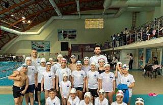 Çaycuma yüzme yarışmasında ödül yağmuruna...