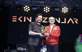 Çayırova’da Ekin Uzunlar fırtınası