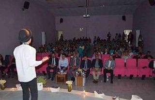 Çemişgezek’te şiir dinletisi büyük beğeni...